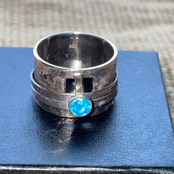 Silpada opal and silver spinner band ring - Picture 4 of 6